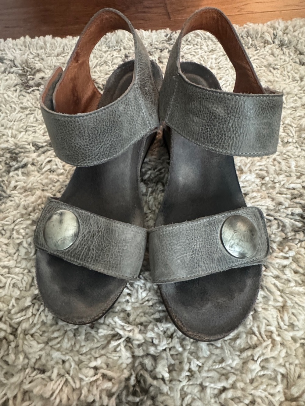 Taos Footwear Gray Leather Slingback Sandals